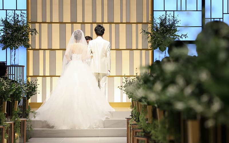 結婚式当日は後ろ姿も注目の的 後ろ姿美人 バックシャン のすすめ ニュース Styles Inc 株式会社スタイルズ