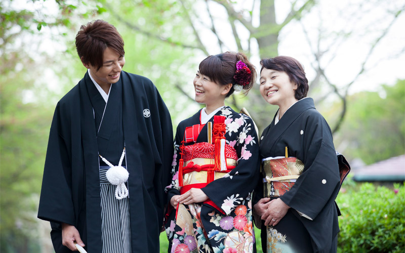 1000着以上のコレクションから選ぶ “運命の一着”