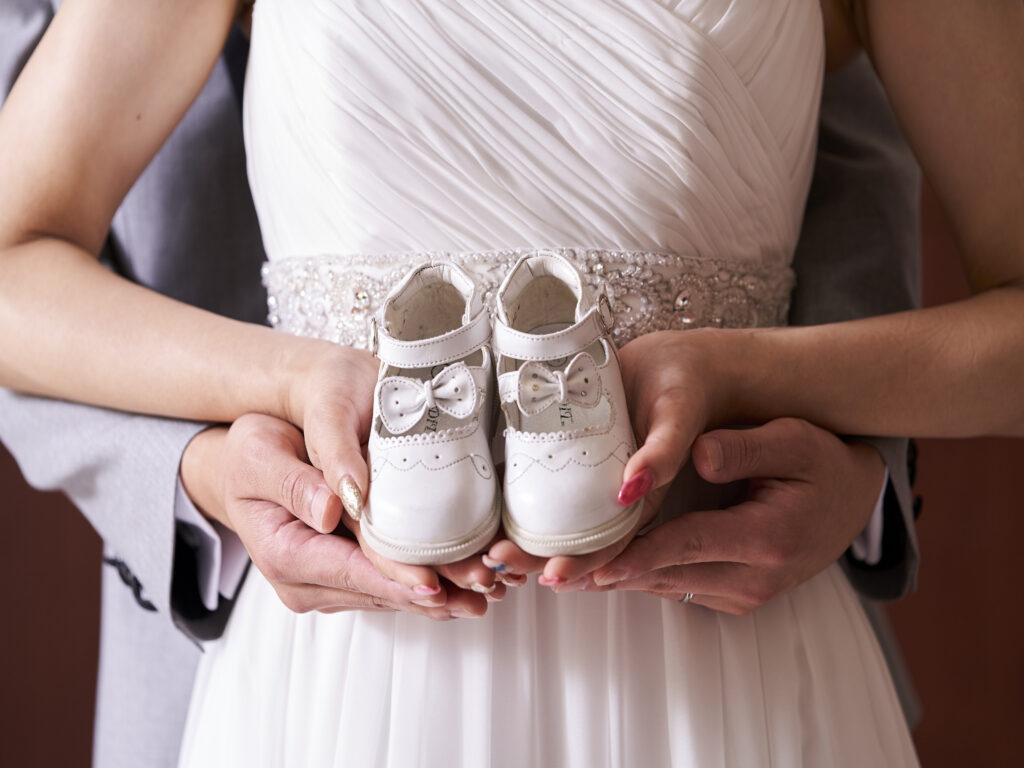 ウェディングドレスは妊娠何ヶ月まで？時期ごとのドレス選びや注意点