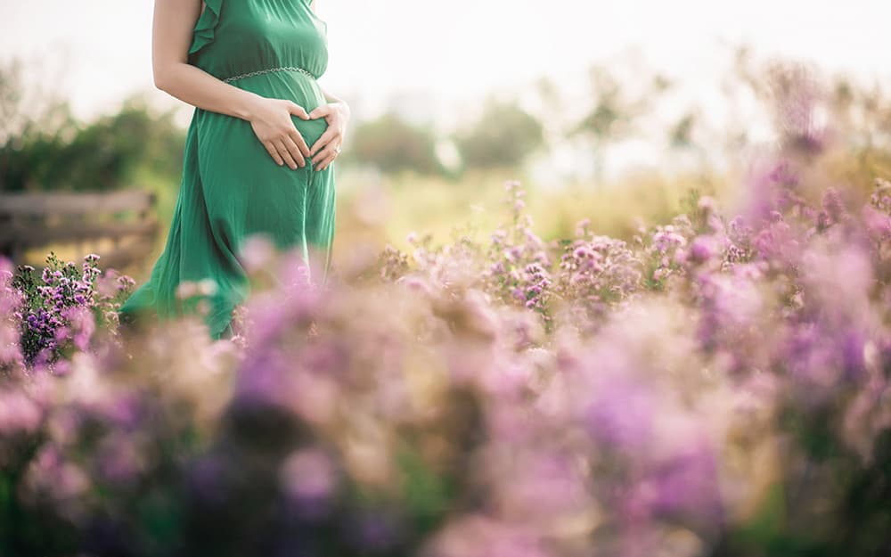 新婦が妊婦さんでも結婚式はできる？気をつけたいポイントも